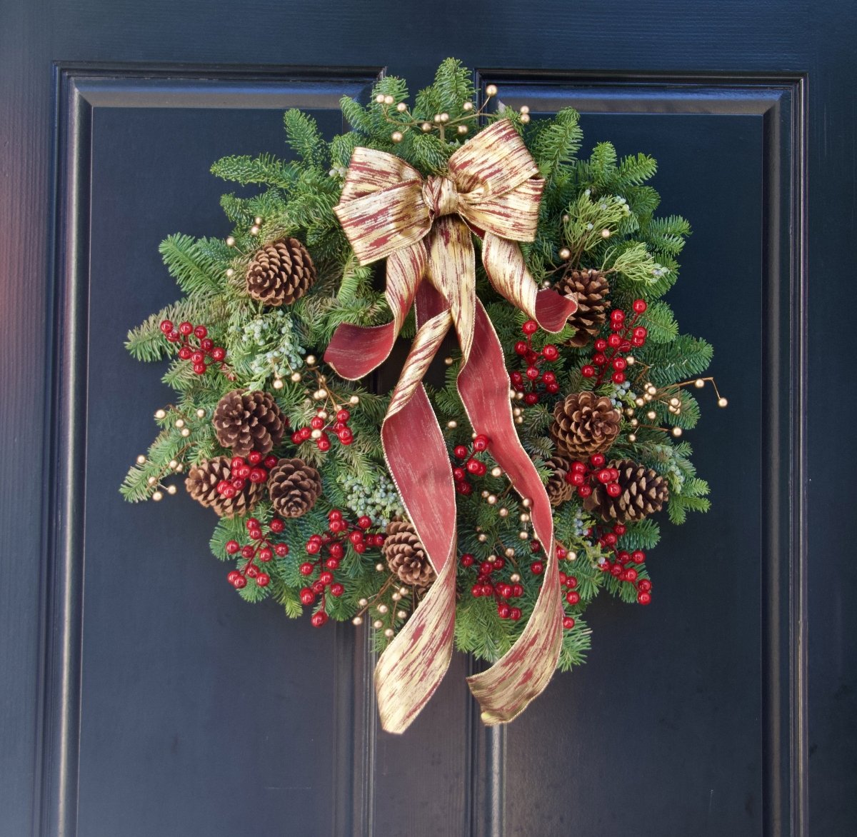 Heritage Bow Wreath (24 inches)