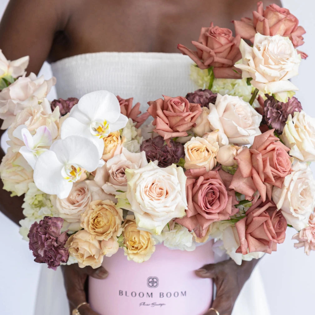 Caffè Latte Flower Box with white hydrangea and rose