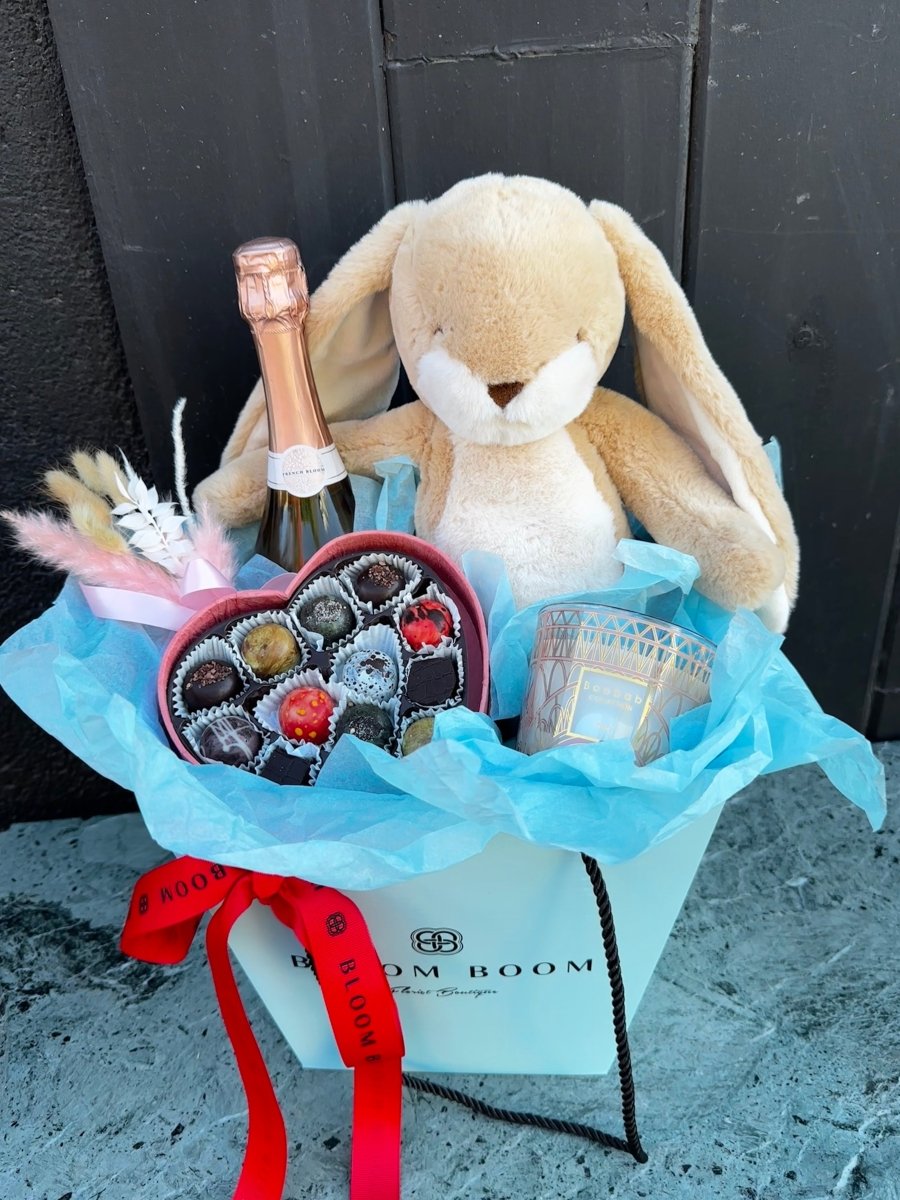 Valentine's Gift Basket - Large