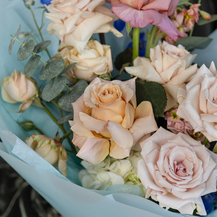 Simple Bouquet "Vanilla Sky" with rose hydrangea and delphiniums