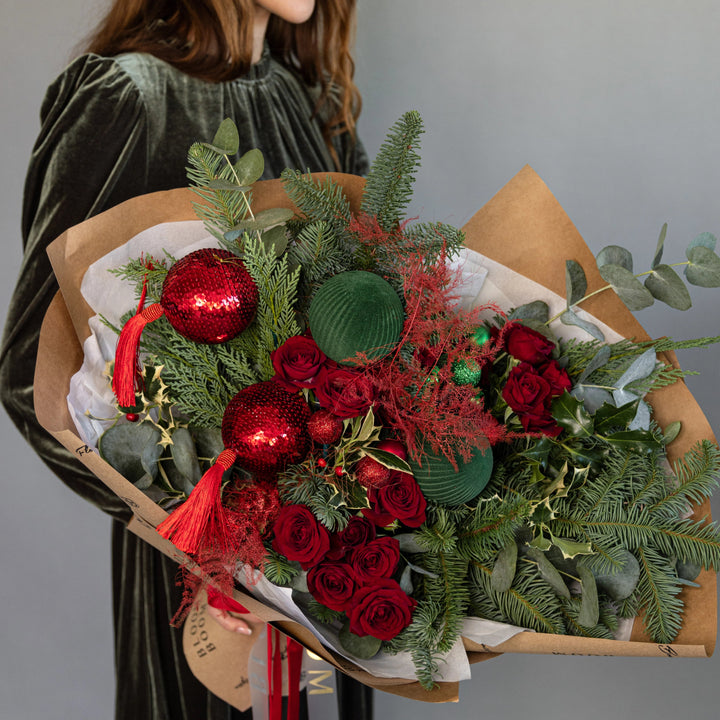 Bouquet "Christmas Magic" with roses