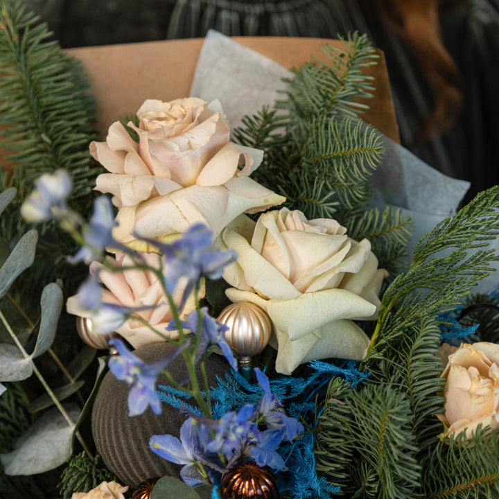 Bouquets "Frosty Christmas" with rose and delphinium