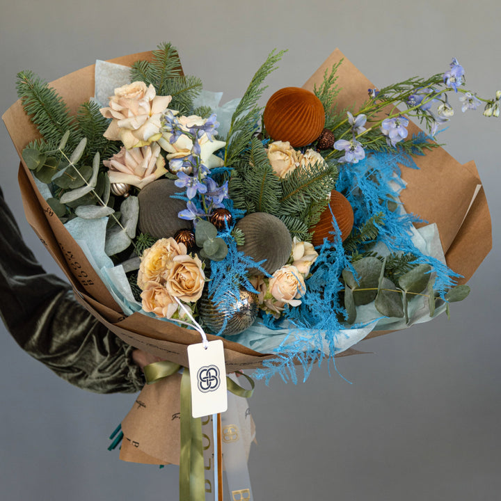 Bouquets "Frosty Christmas" with rose and delphinium