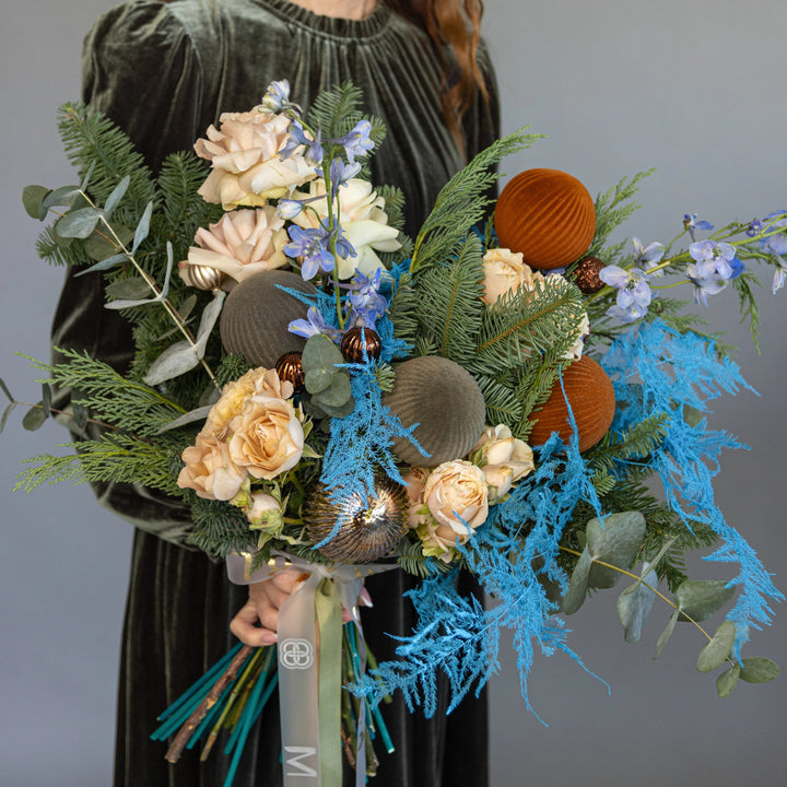 Bouquets "Frosty Christmas" with rose and delphinium