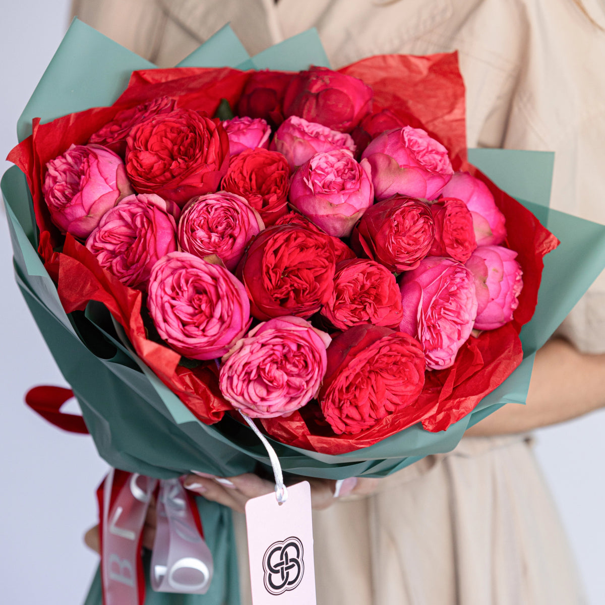 Monobouquet with 24 Rose Red Piano And Pink Piano