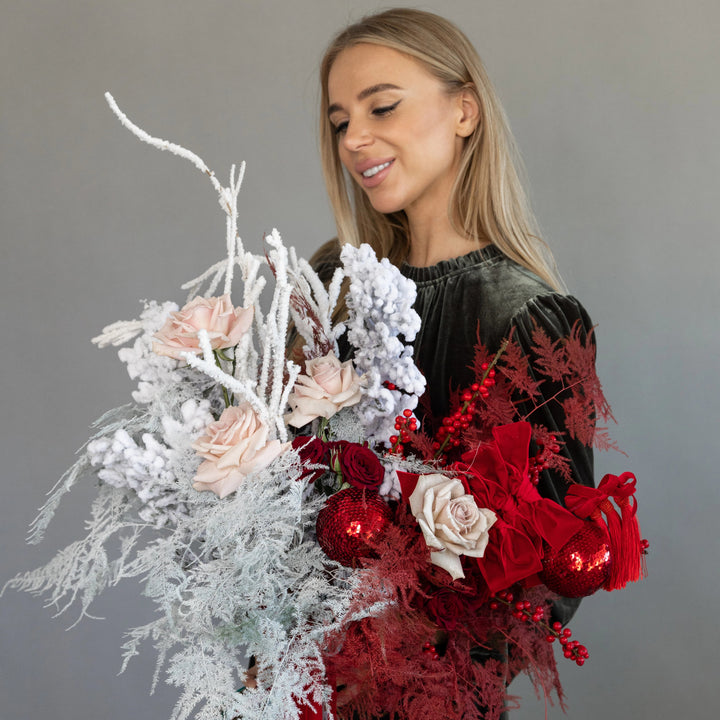 Bouquet "Red Snow" with roses