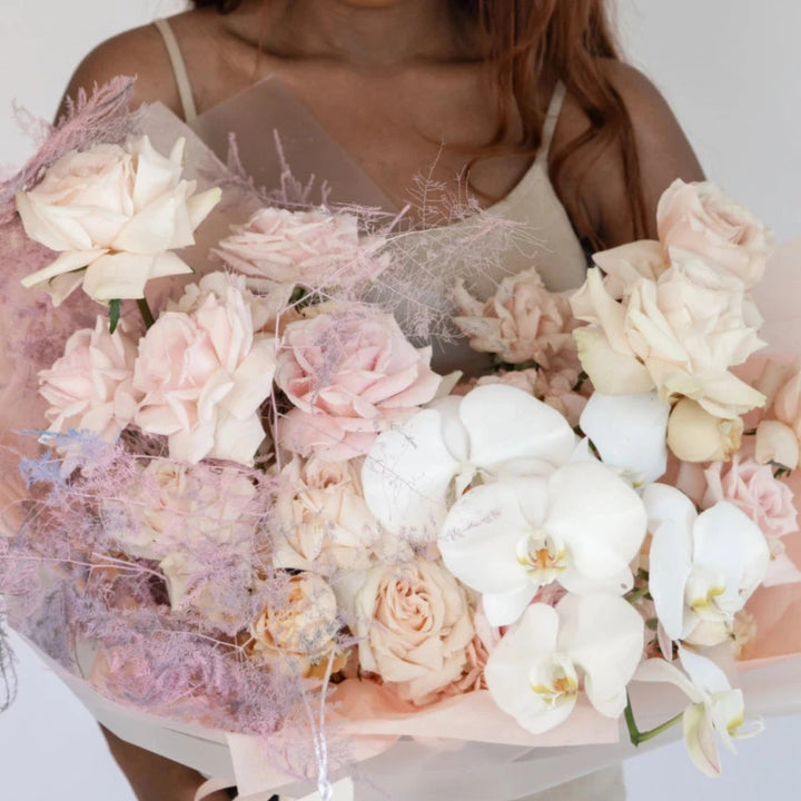 Bouquet Sweet Escimo Small with hydrangea and orchid