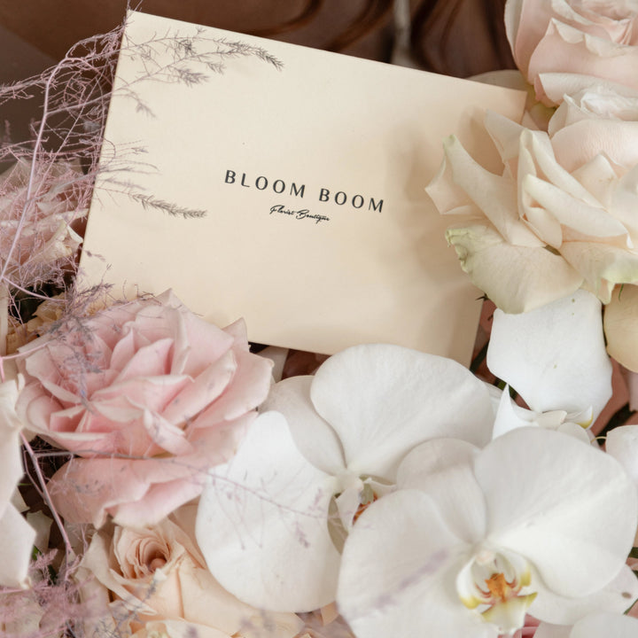 Bouquet Sweet Escimo Small with hydrangea and orchid